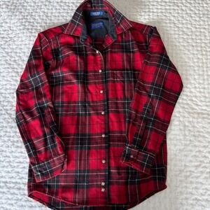 Vtg Pendleton Lodge Shirt Women's Small Red Black Plaid Virgin Wool Button Up